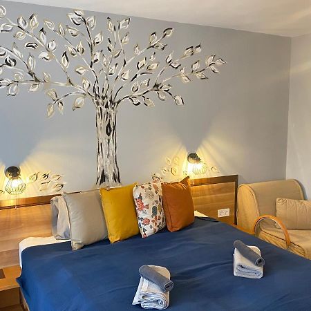 Tuenderpart Apartment Eger Bagian luar foto